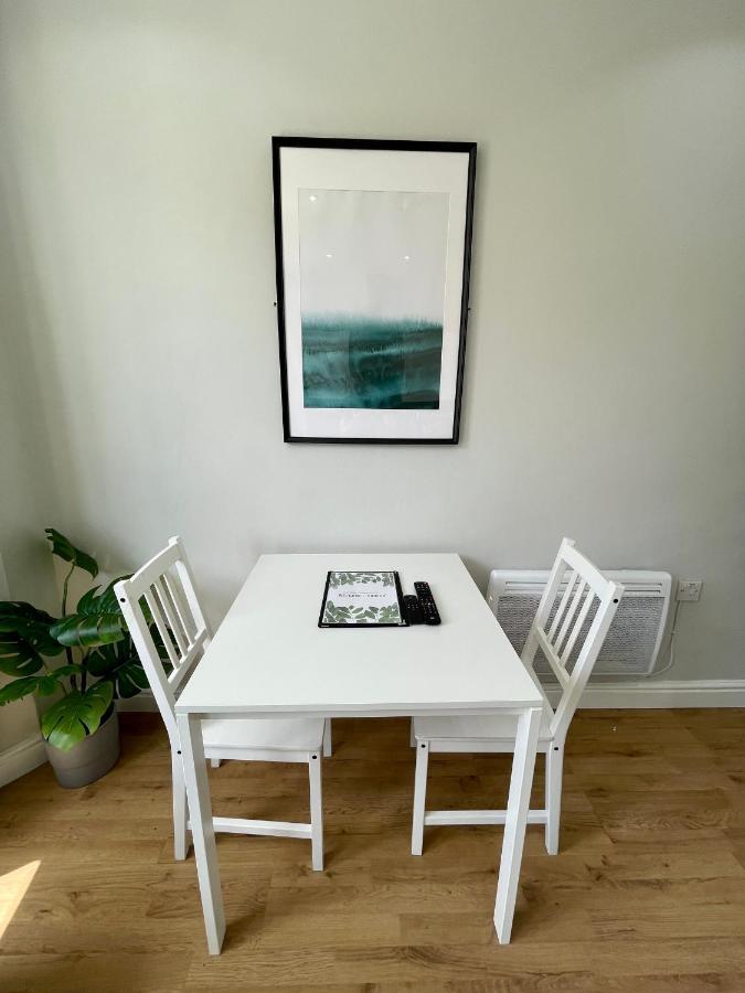 1 Bed 2 Person Apartment City Centre Cardiff Bagian luar foto